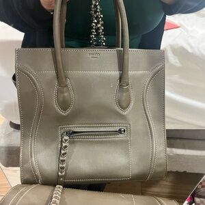 Authentic Celine Taupe Structured Leather Tote in good used condition.😍